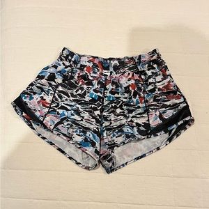 LULULEMON Hotty Hot Short 6 Tall